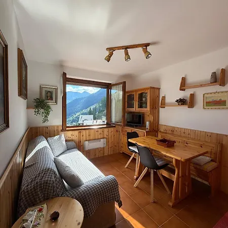 Comfortable On The Slopes, With A View And A Apartamento Brentone